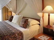 Villa Ria Sayan, Master Bedroom